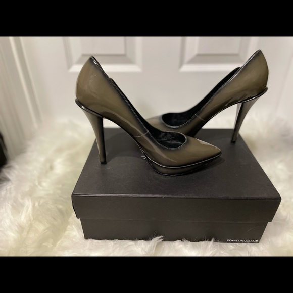 Kenneth Cole 'Bless-Said' Pump' - Picture 4 of 6